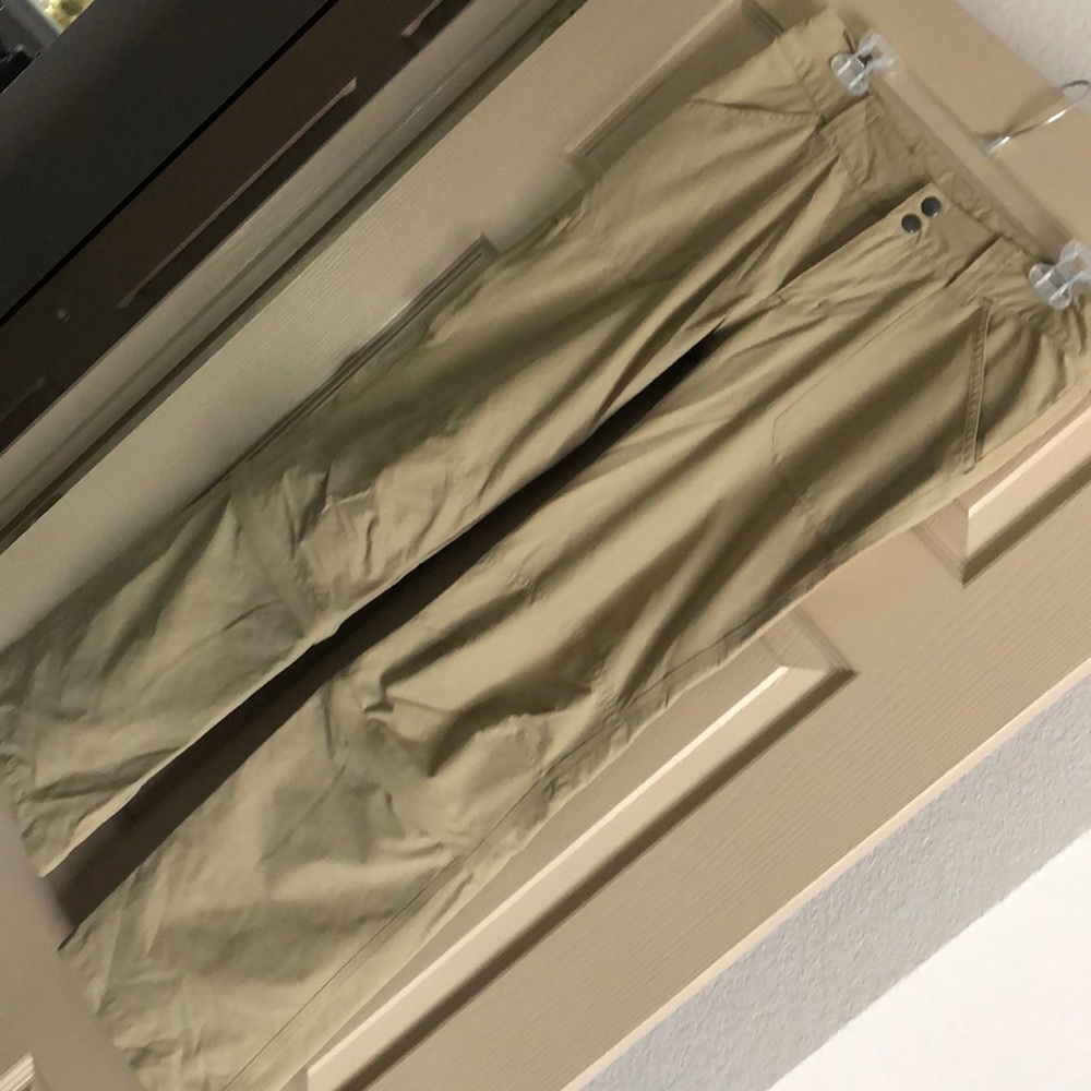 Patagonia Women's Borderless Zip-Off Convertible Tan Nylon Pants - Size 6